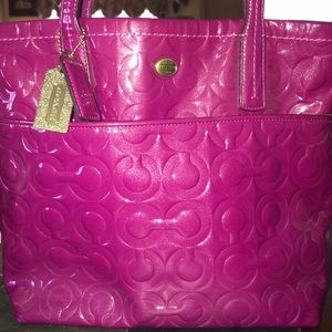 Fuchsia coach tote 👜
